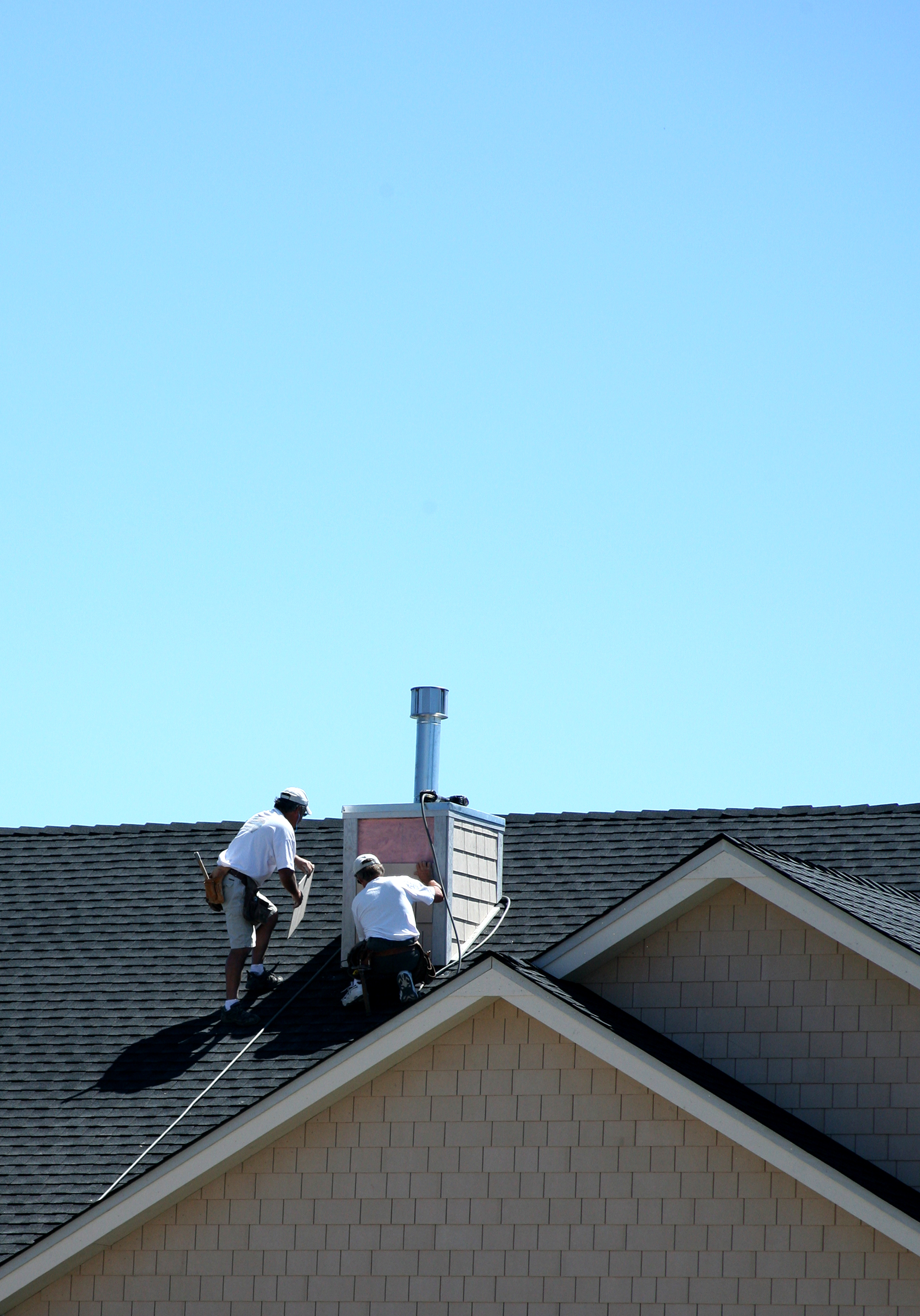 Hiring Builders in Maidstone for Help with Roof Repairs